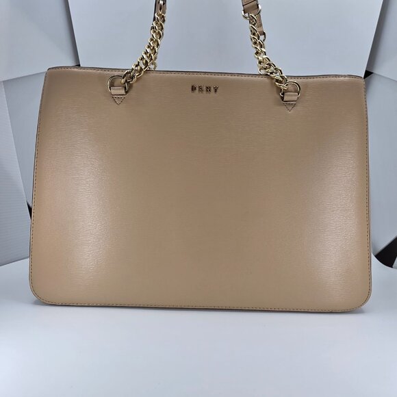 DKNY Creamy Peach Bryant Park East West Chain Tote With Gold Accents - Picture 7 of 15